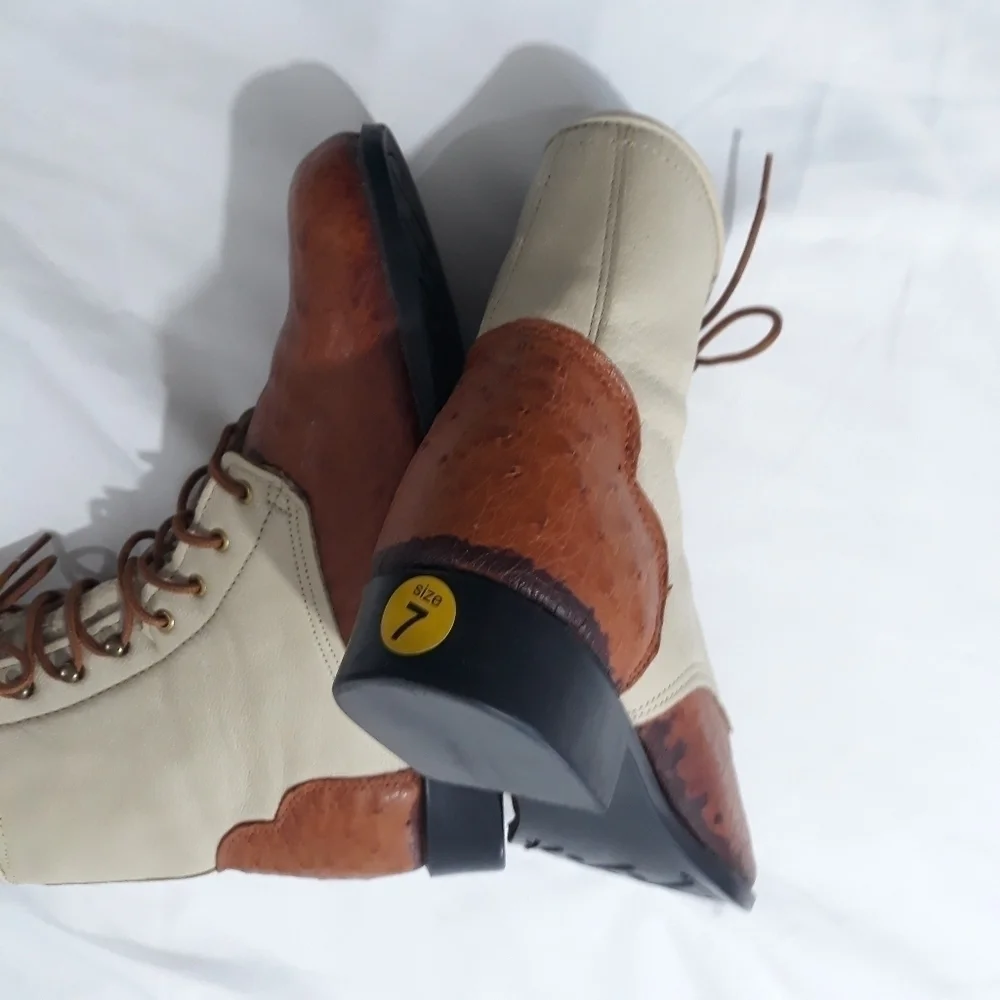 Vintage J. Chisholm USA 7M Booties Brown & Cream New Genuine Leather Siz…